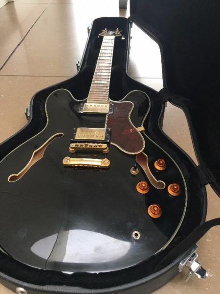 Epiphone Sheraton II (with case, jacks and stand)