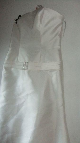NWT Ivory Wedding Dress and Coat Sz 14/Sm16 Shop soiled