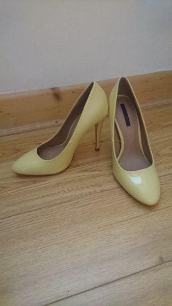 Yellow Zara shoes - Size 5
