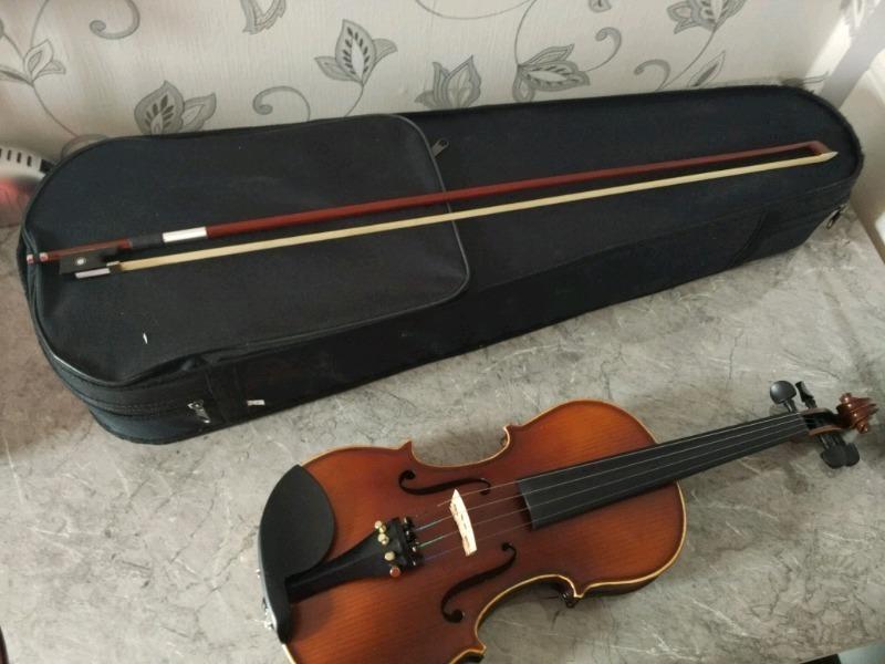 New violin with accessories