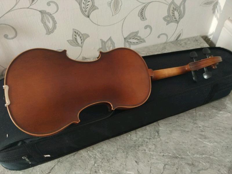 New violin with accessories