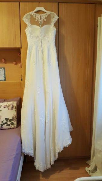 Sincerity Wedding Dress 3802 for Sale €400