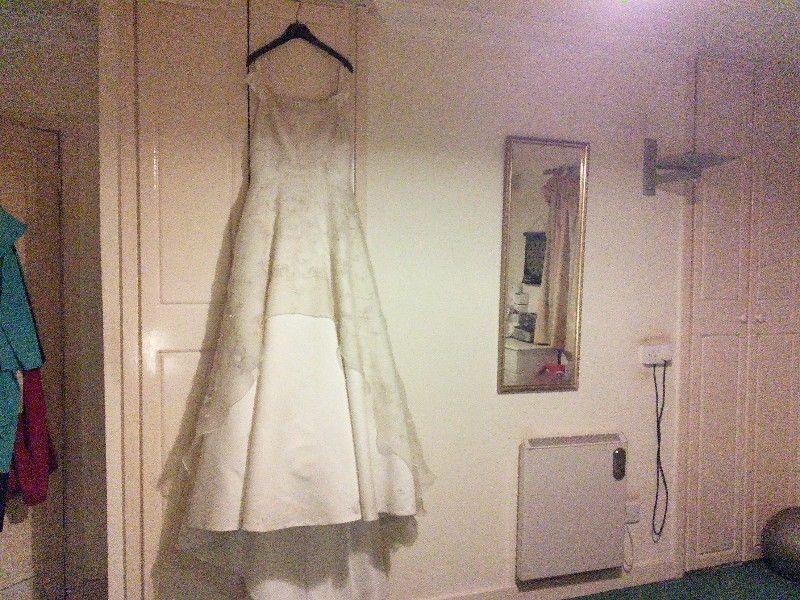 Vera wang imitation wedding dress & other stuff for sale!!!