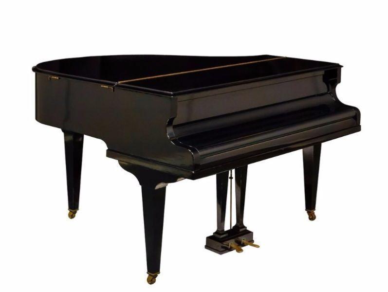 BLACK HIGH GLOSS BABY GRAND PIANO