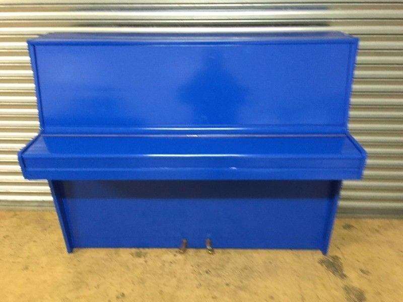 BLUE HIGH GLOSS UPRIGHT ACOUSTIC PIANO