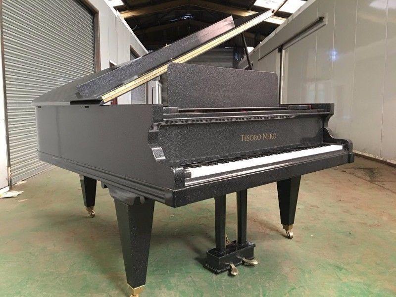 INCREDIBLE HIGH GLOSS SPARKLY GRAND PIANO