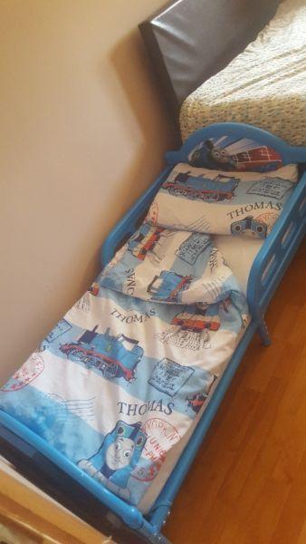 Toddler bed with matress and duvet set