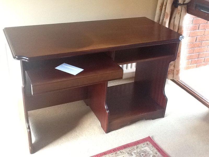 Office/computer mahogany desk. 4' x 2' - Excellent condition. great value