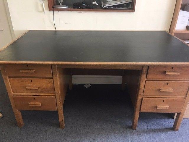 STRONG AND STURDY OFFICE DESK