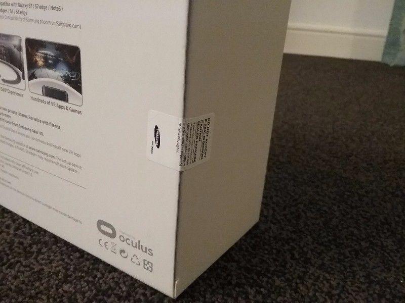 Brand new-Samsung Galaxy VR headset