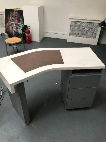 Contemporary Desk Euro 40