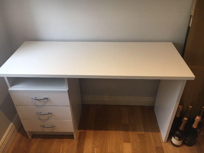 New White Wooden Desk 3 Drawers