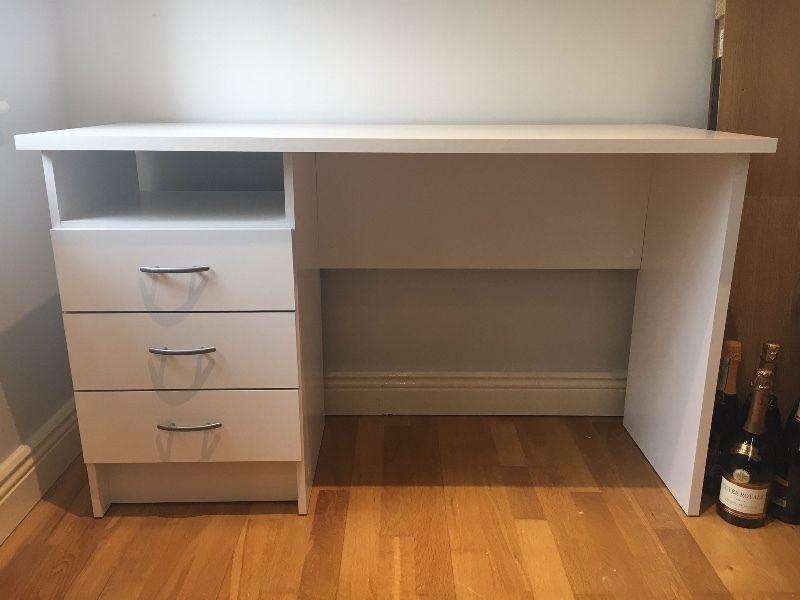 New White Wooden Desk 3 Drawers