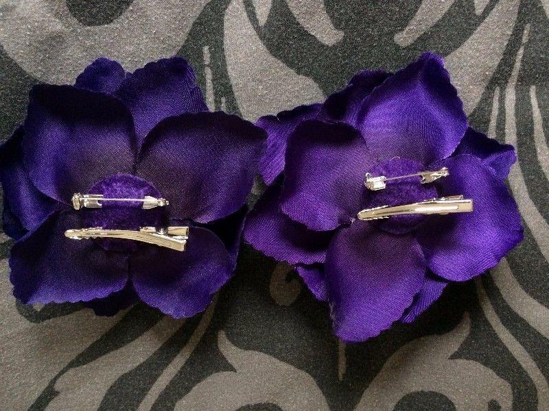 *URGENT* Flower hair clips (x2) - Used