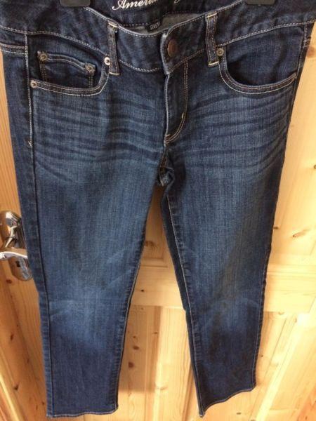 *URGENT* Women's American Eagle size 10 (European) Jeans - Lightly used