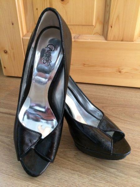 *URGENT* Women's Carlos Santana size 38 Black/Grey High Heels - Used