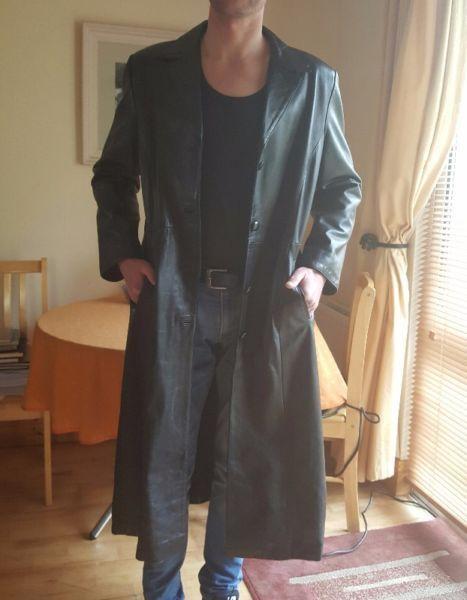 Matrix - like 3/4 length black leather coat. Unisex. Immaculate cond