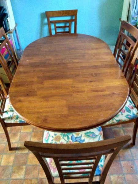 Extendable Dining Table and six chairs