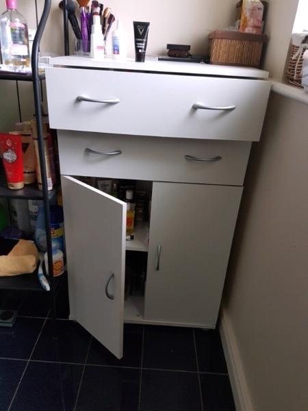 Bedroom 2 drawer two door cupboard draws