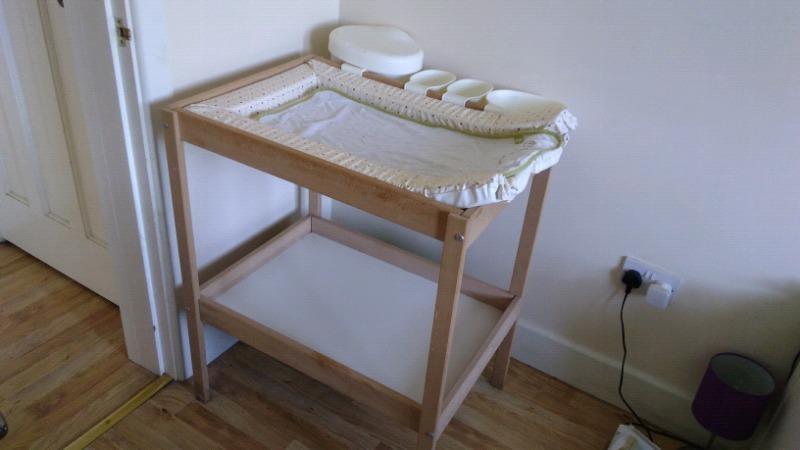 Full changing table