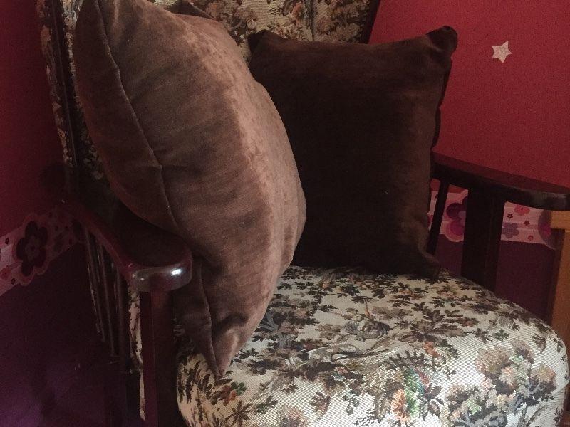 Vintage chair with brown cushions