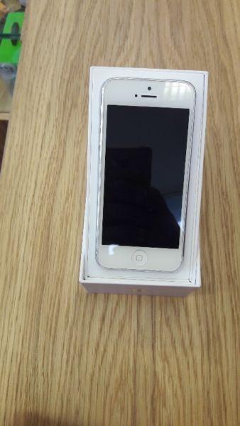 iphone 5 white on 3