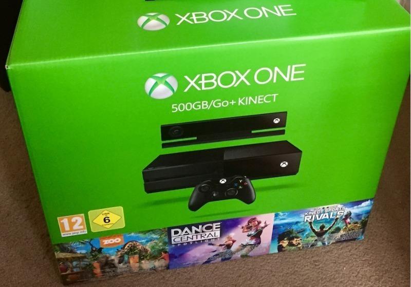 XBOX ONE 500GB with KINECT and 3 Games