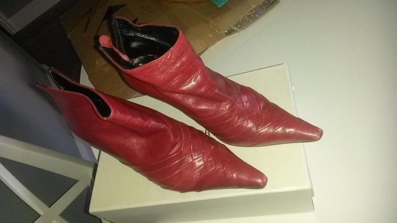 Woman shoes (red)