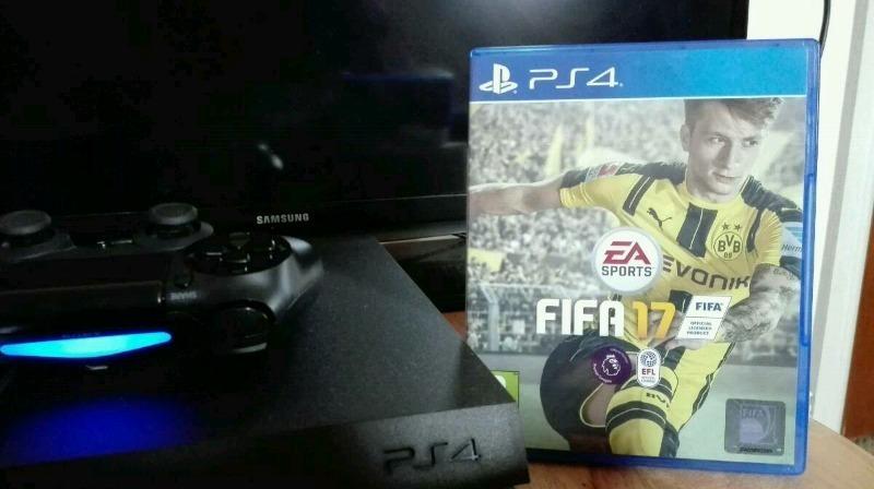 PlayStation 4 & samsung LED TV 32' & FIFA 17 like new !!!