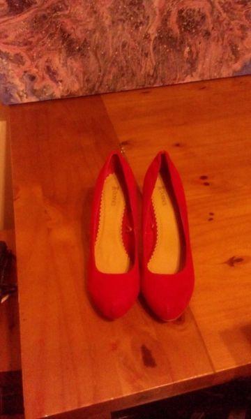 Pink Heels Size 6