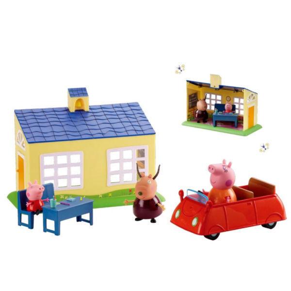 NEW Peppa Pig School and Family Car Playset RRP. €29.99