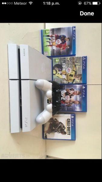 PS4 €250 swap for a Xbox with Fifa 17 and two controllers