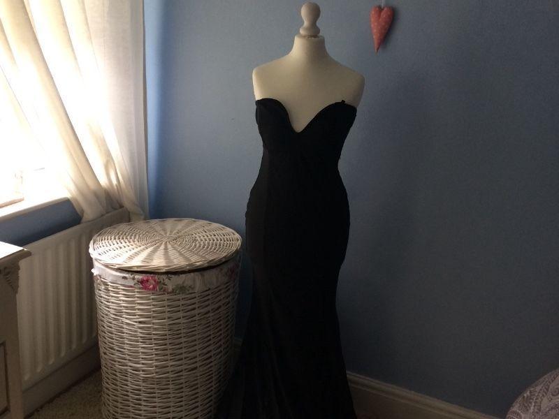 Long black bandeau evening dress