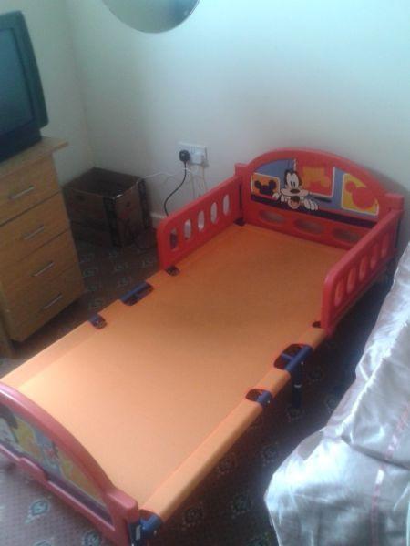 Mickey mouse and Daffy childs bed excellent condition