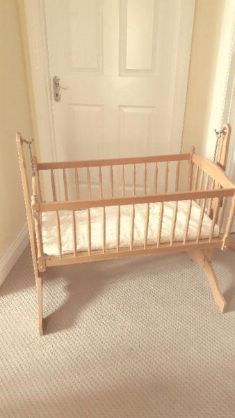 Baby rocking bed