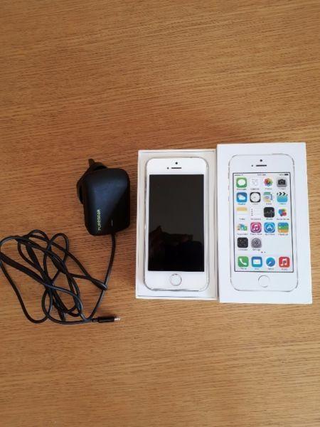 iPhone 5s unlocked 16 gb excellent condition