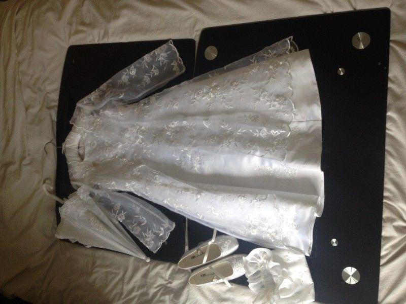communion dress+ accessories immaculate condition