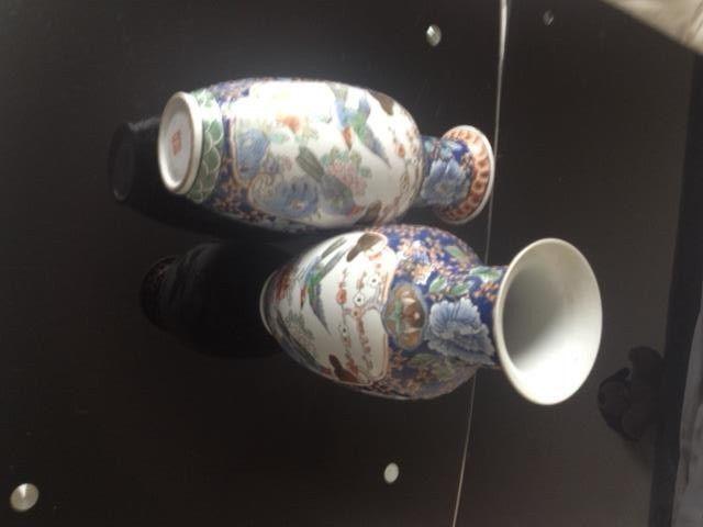 satsuma vases excellent condition