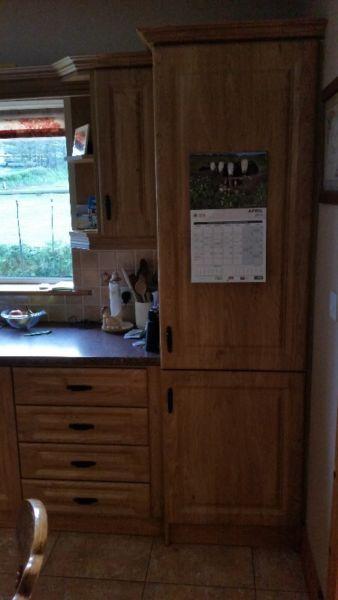Pippy oak mdf kitchen & island. All in perfect condition. No reasonable offer refused