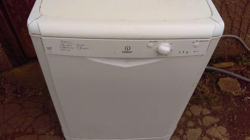 Indesit dishwasher