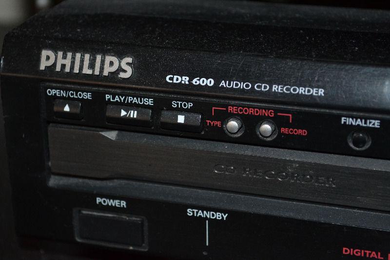 Philips CDR600 CD Recorder CD Recorder/Player - USED