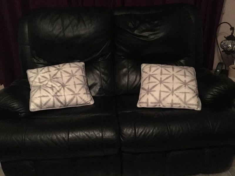 3&2 leather sofa recliners for sale