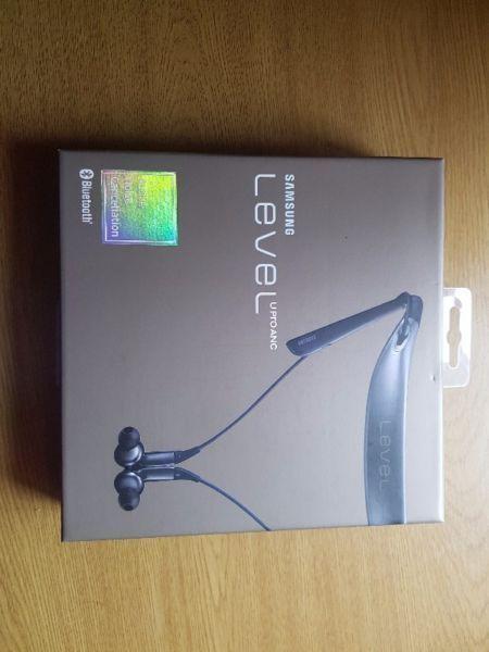 Samsung level pro Bluetooth headphones