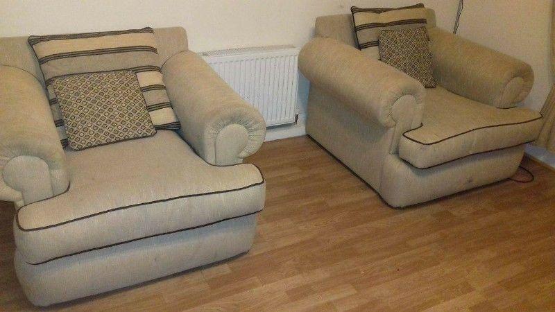 3 seater sofa and 2 chairs