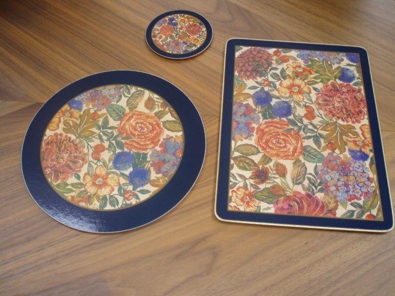 Place Mats, Coasters & Trays