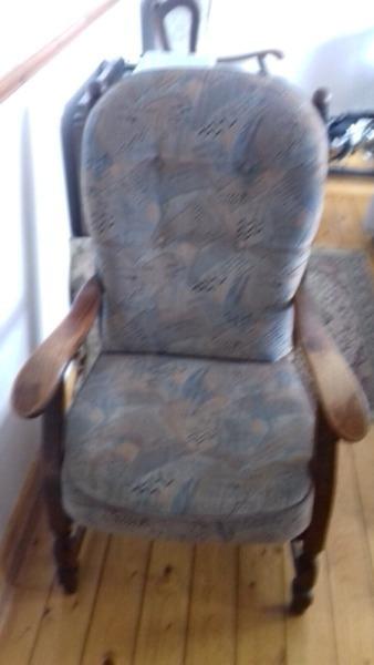 2 Armchairs for sale good condition