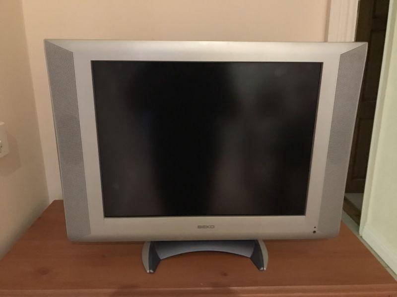 Tv and displayer