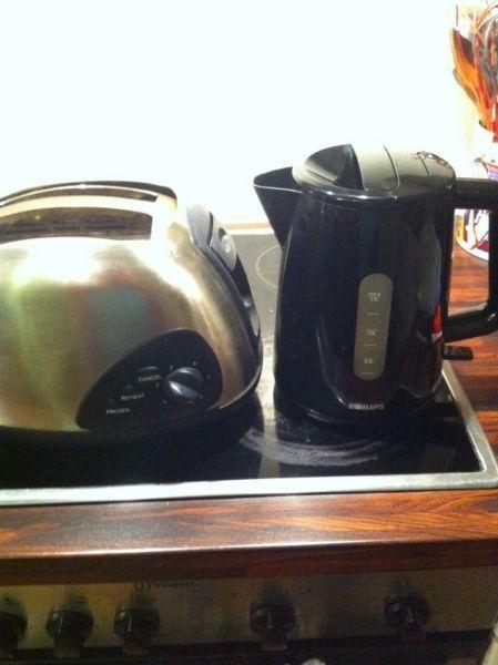 Toaster and Cordless Kettle