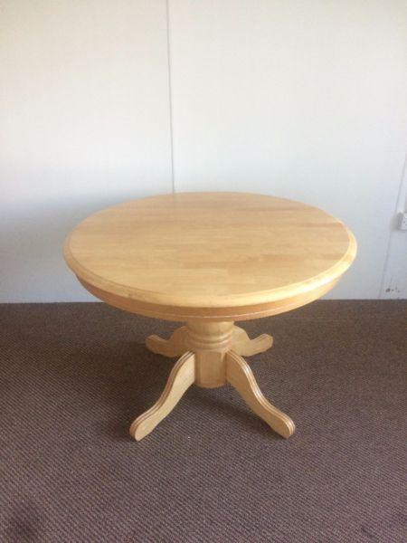 Expanding Wooden Table