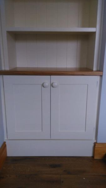 Fitted shelf unit